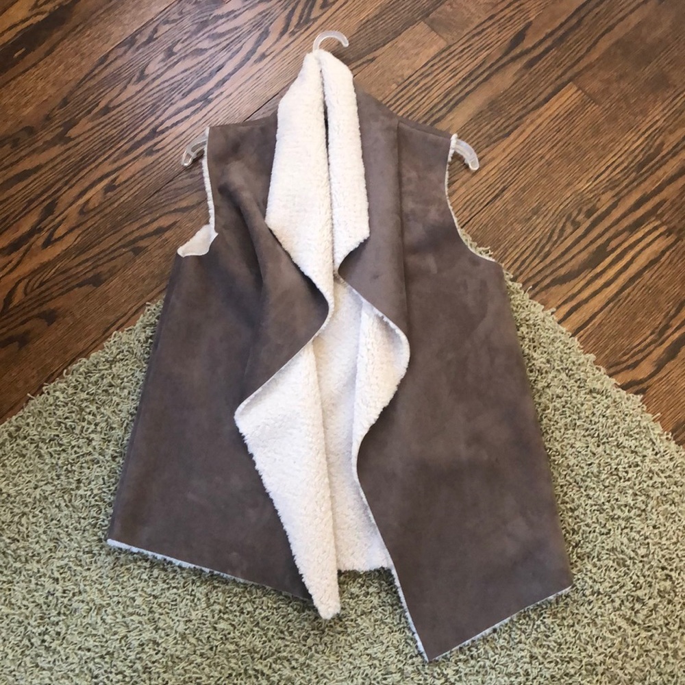 NWOT Madison and Lola Sherpa and Suede Vest